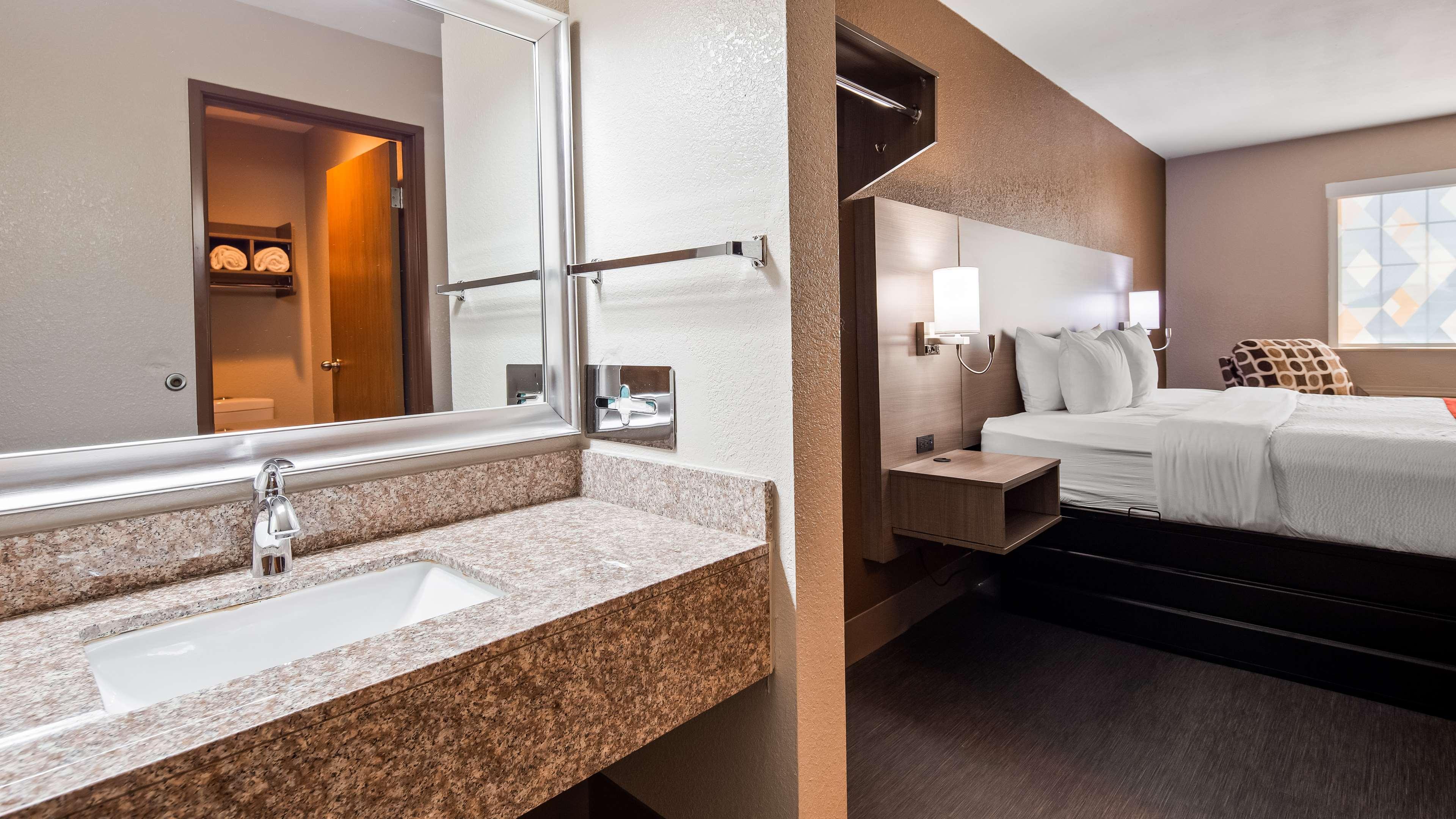 Surestay Plus Hotel By Best Western Kearney Bagian luar foto
