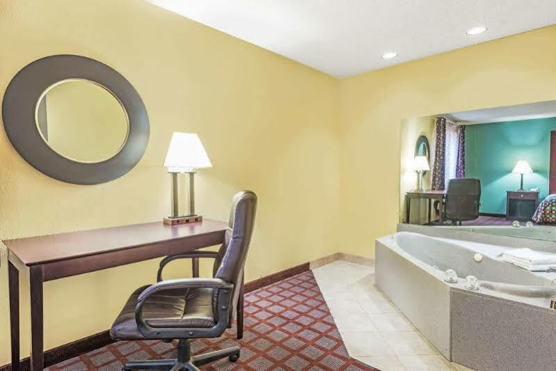 Surestay Plus Hotel By Best Western Kearney Bagian luar foto